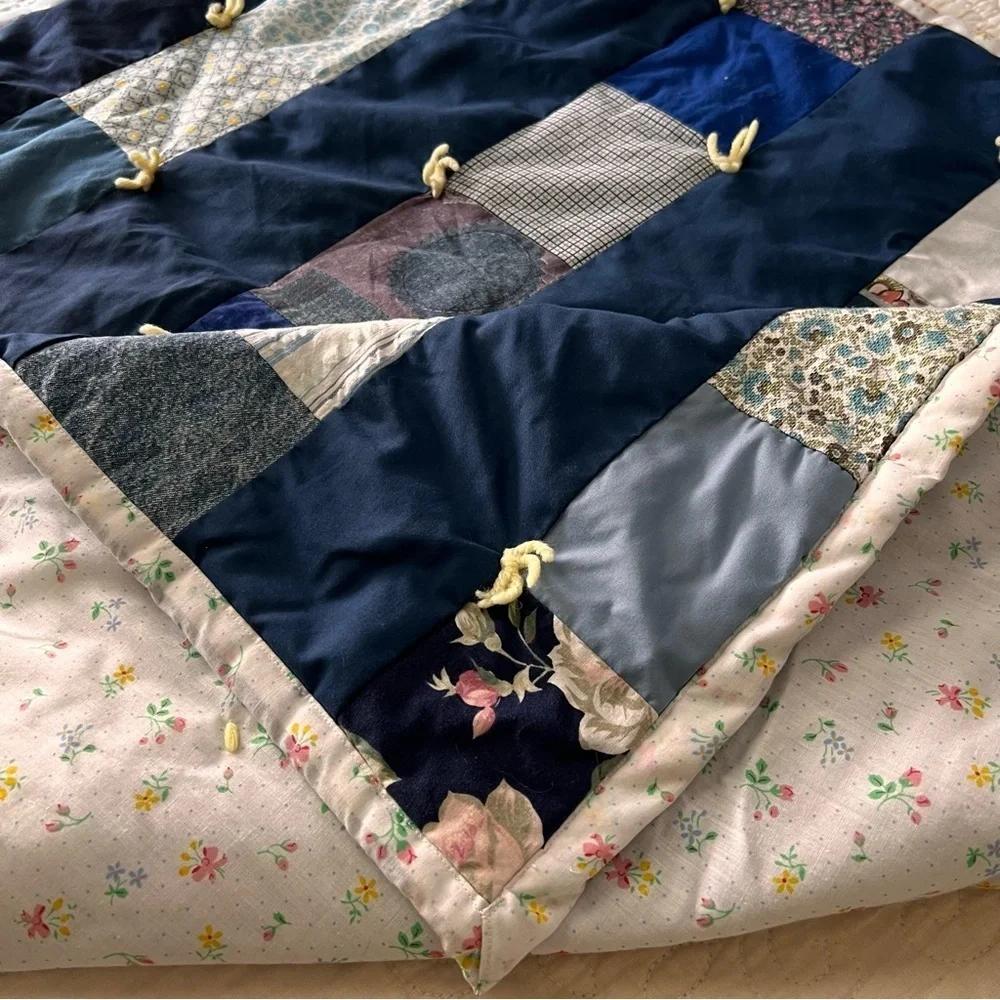 35”x35” Beautiful Handmade Baby, Kids Quilt.